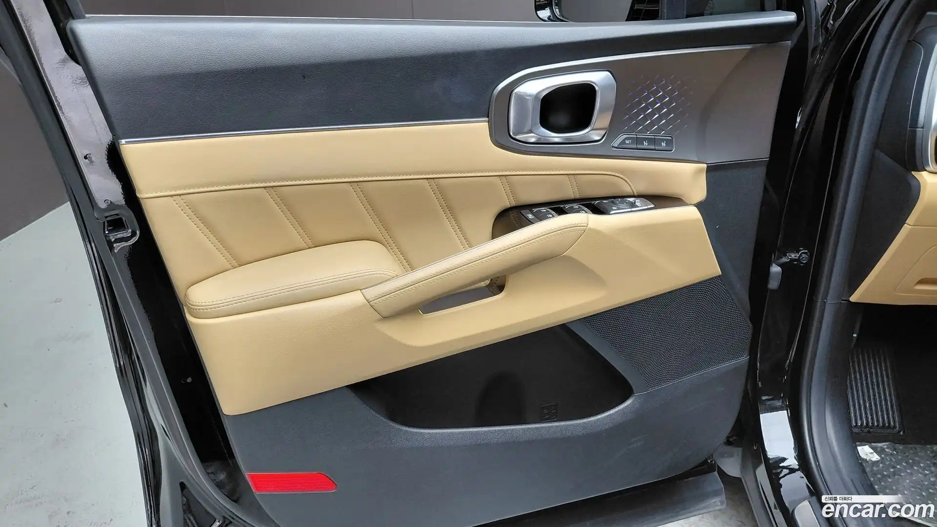Sorento Kia 2023.6-INNER-034
