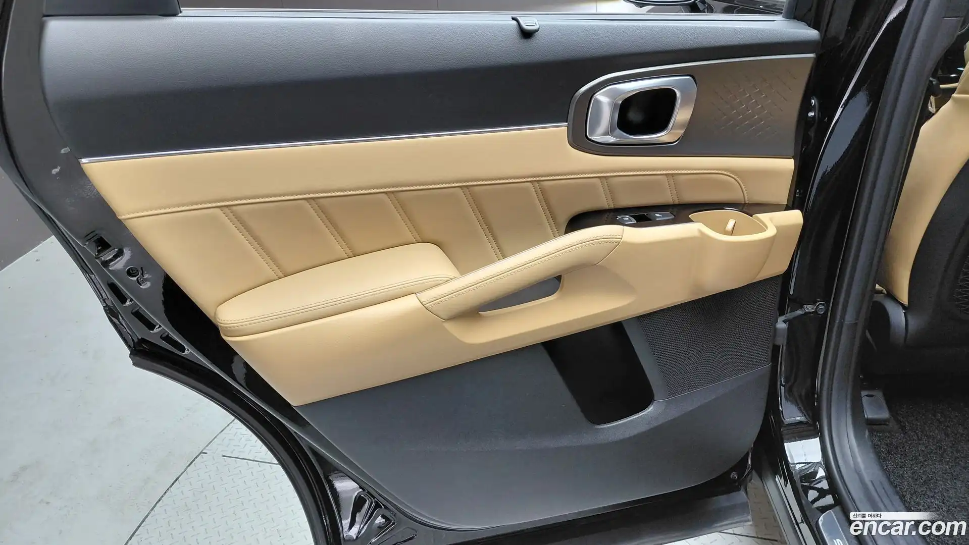 Sorento Kia 2023.6-INNER-035