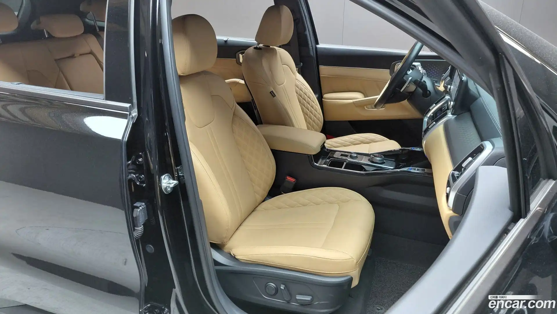 Sorento Kia 2023.6-INNER-036