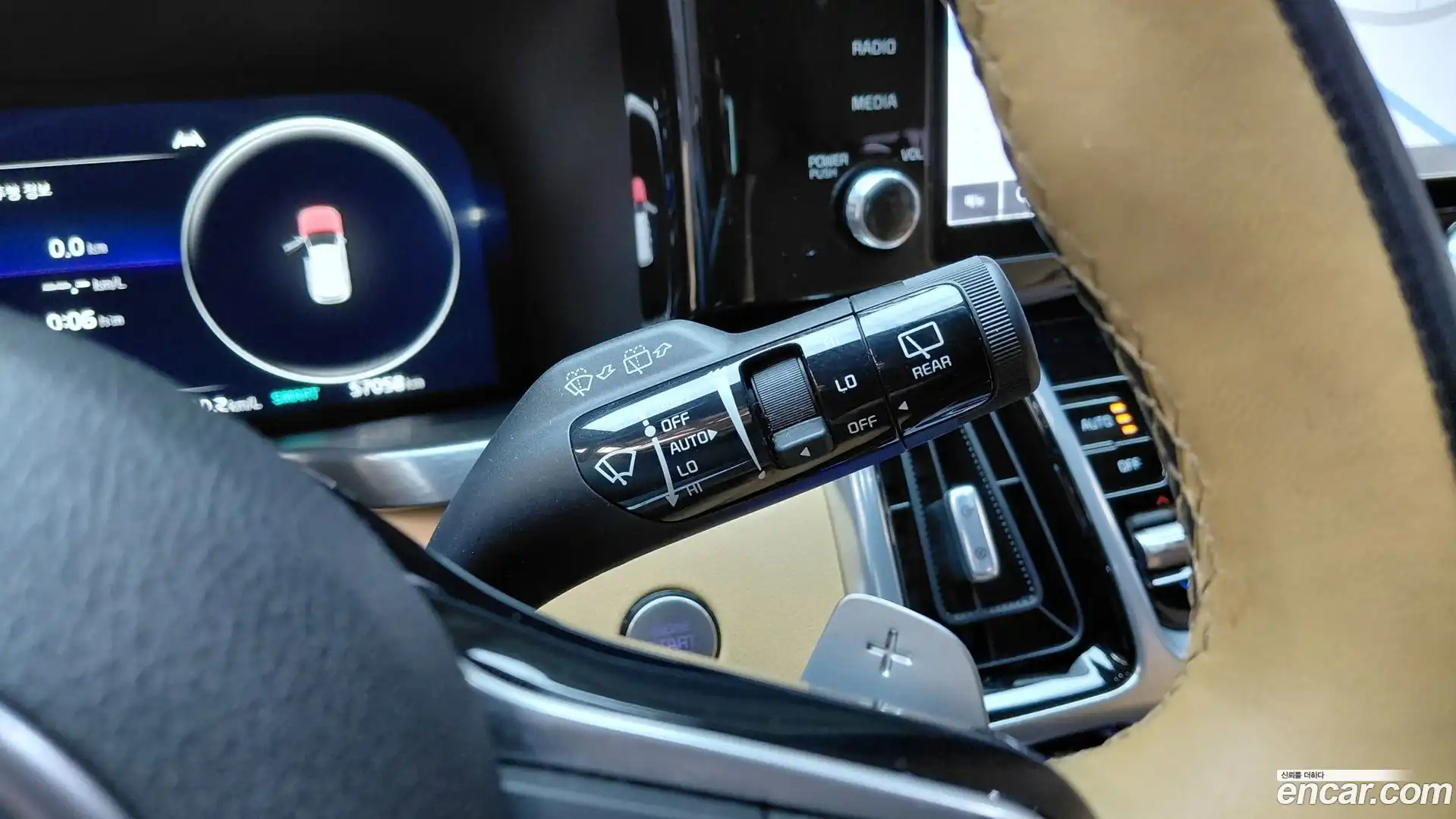 Sorento Kia 2023.6-OPTION-042