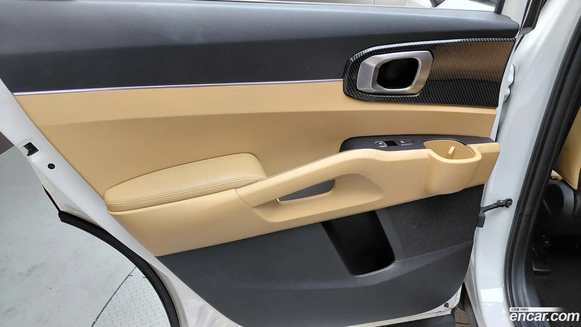 Sorento Kia 2022.6-INNER-035
