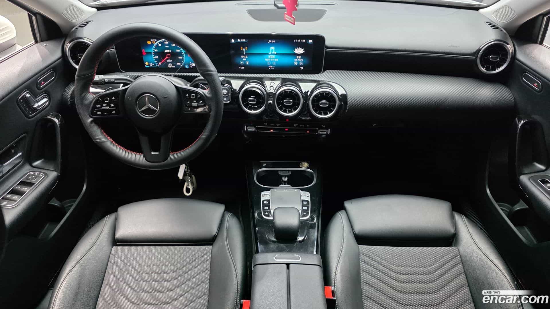 A-Class Mercedes-Benz 2019.10-INNER-007