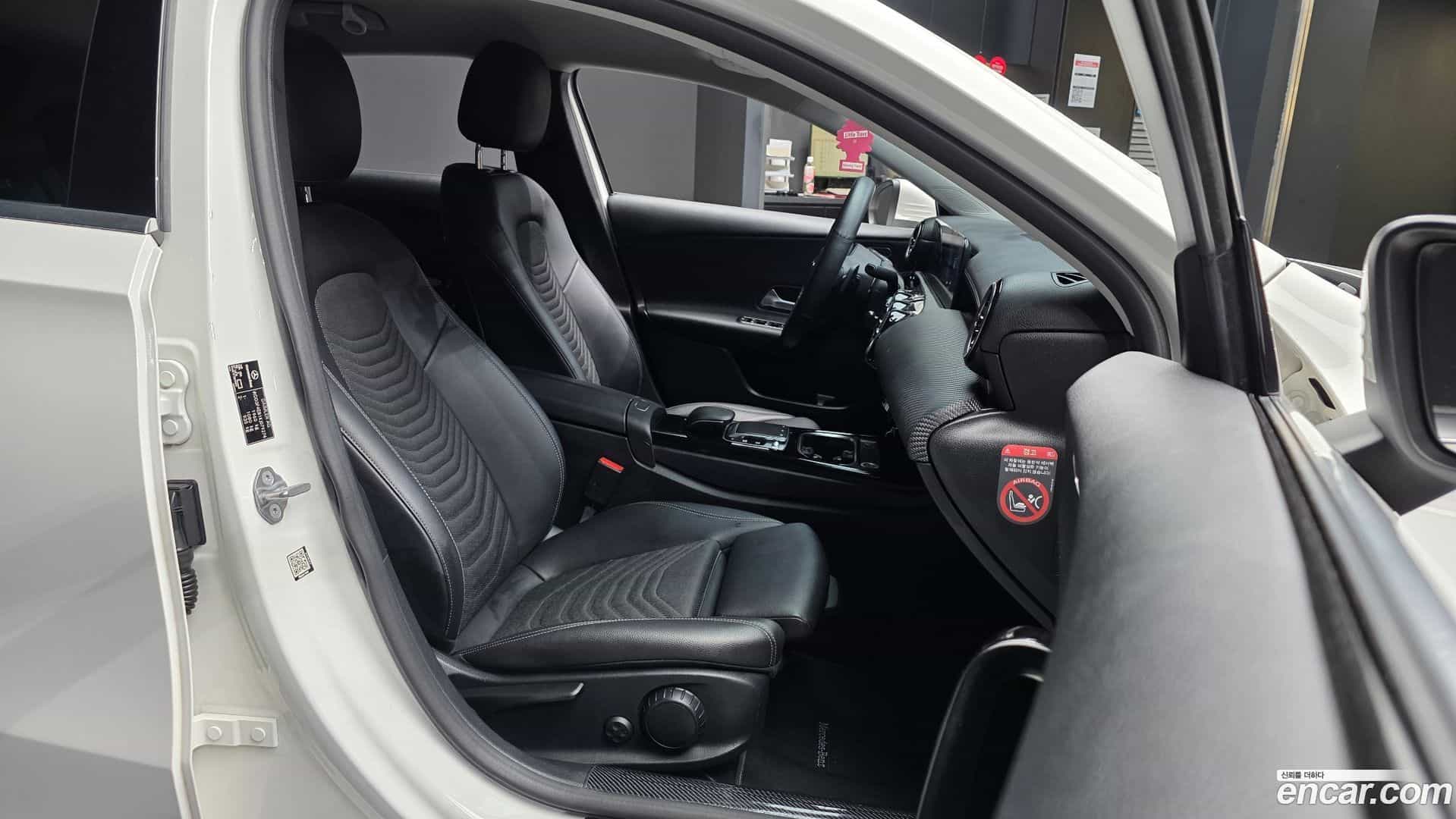 A-Class Mercedes-Benz 2019.10-OPTION-015