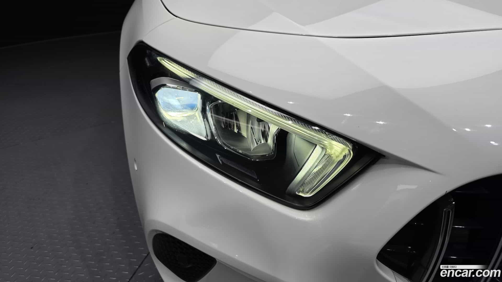 A-Class Mercedes-Benz 2019.10-OUTER-032