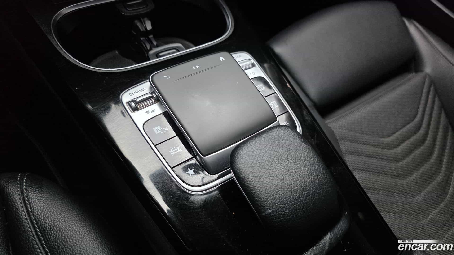 A-Class Mercedes-Benz 2019.10-OPTION-042