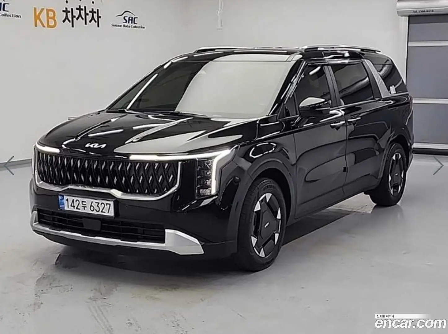 Main__Slider__Photo:Canival Kia 2024.6-0