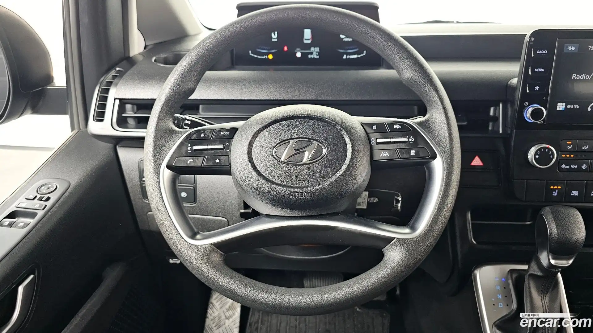 Staria Hyundai 2022.5-OPTION-016