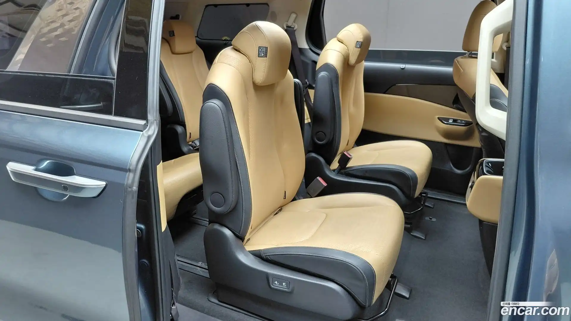 Canival Kia 2022.6-OPTION-016