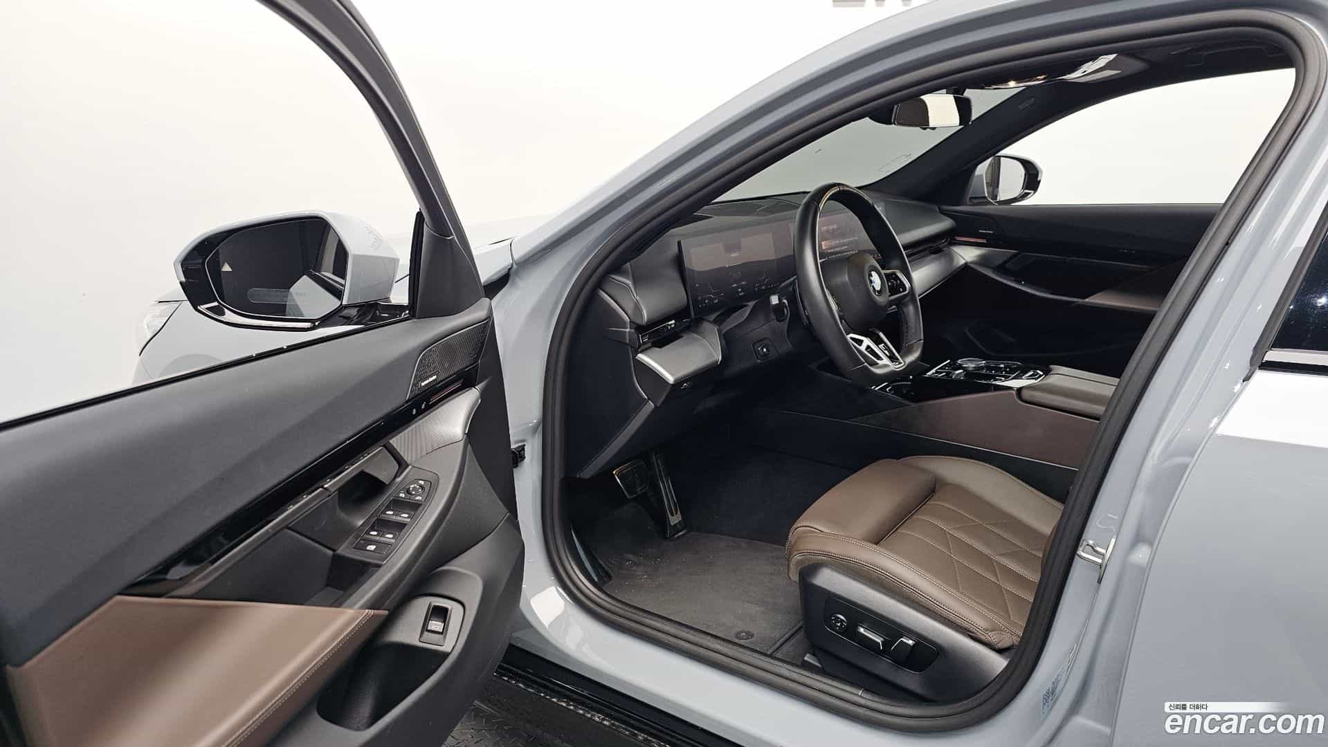 5-Series BMW 2024.8-INNER-010