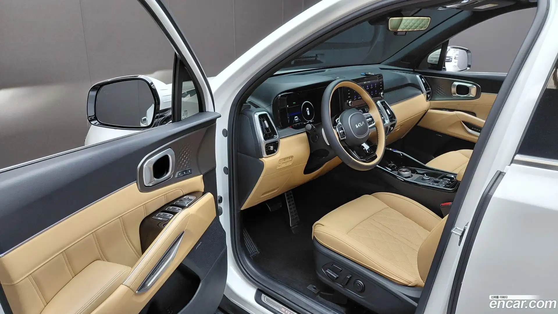 Sorento Kia 2023.2-INNER-010