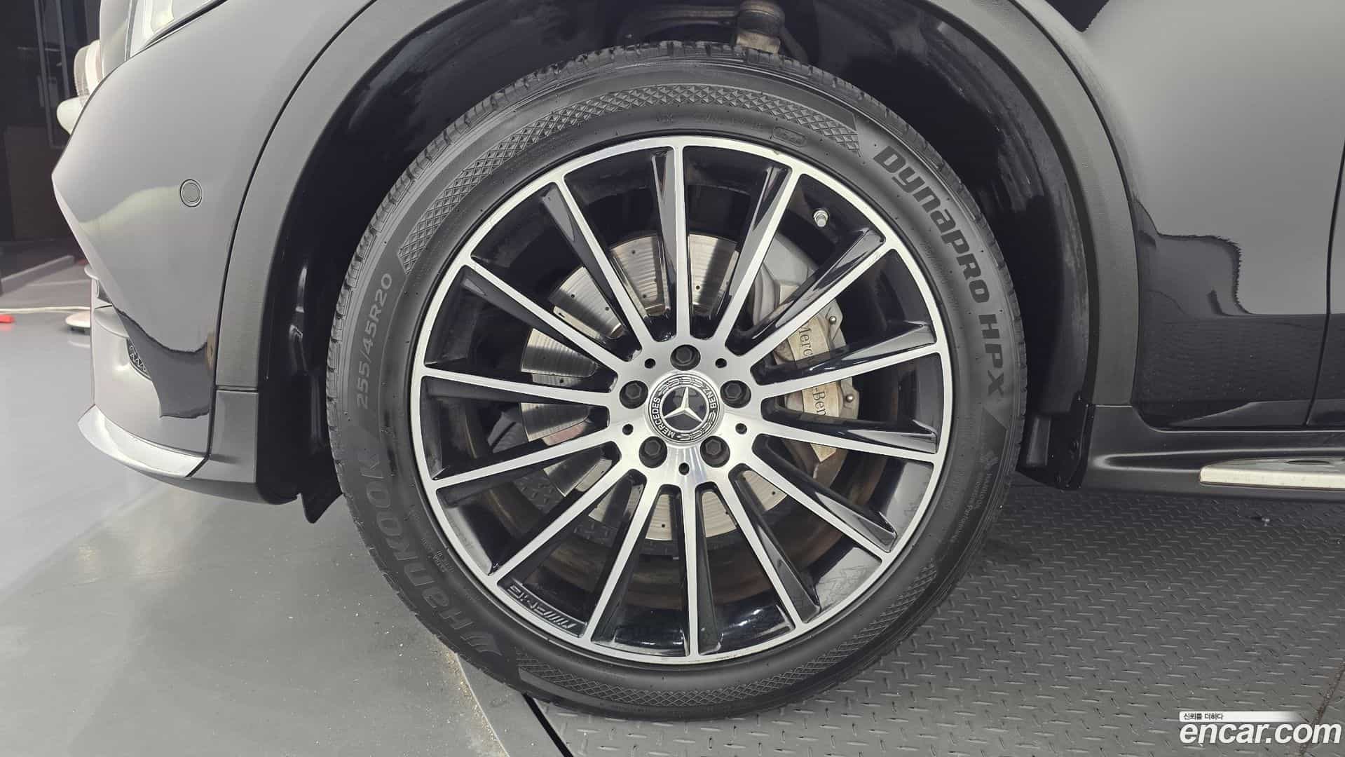 GLC-Class Mercedes-Benz 2017.6-OUTER-005