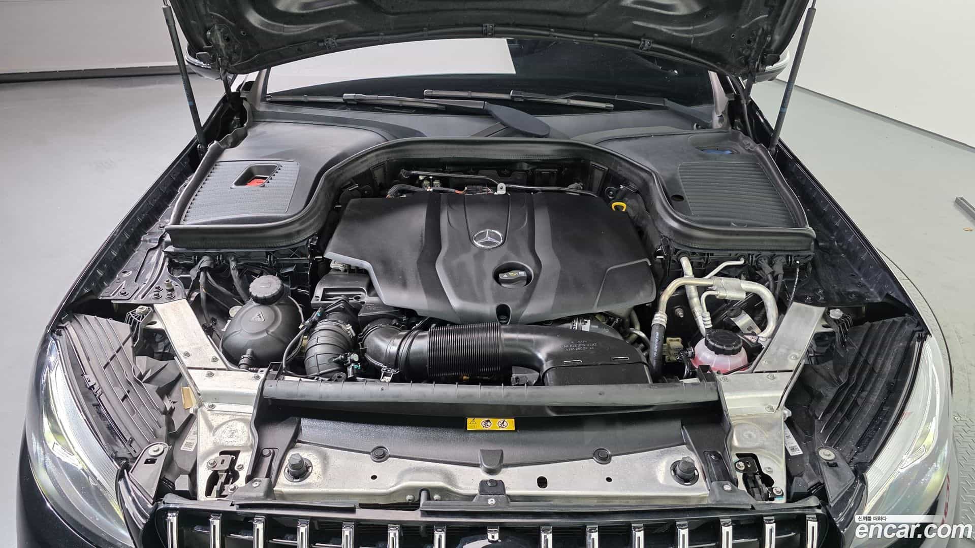 GLC-Class Mercedes-Benz 2017.6-OUTER-006