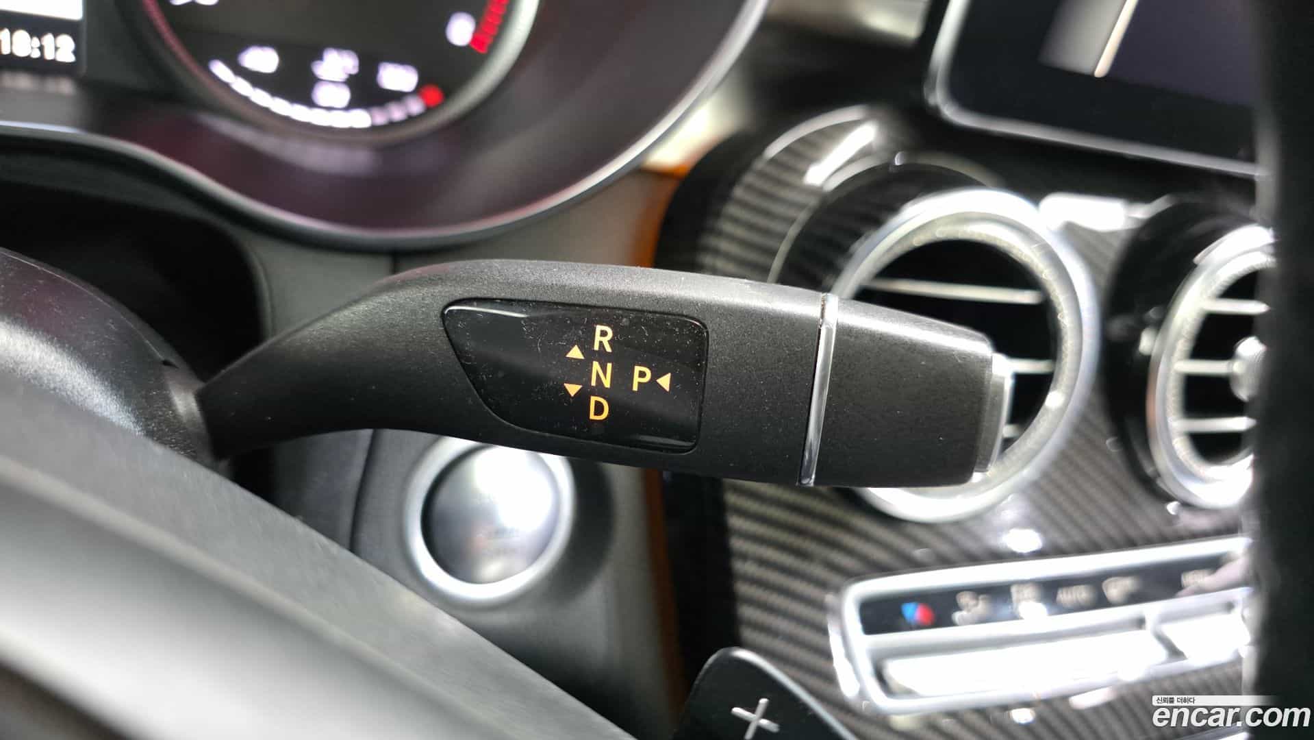 GLC-Class Mercedes-Benz 2017.6-INNER-009