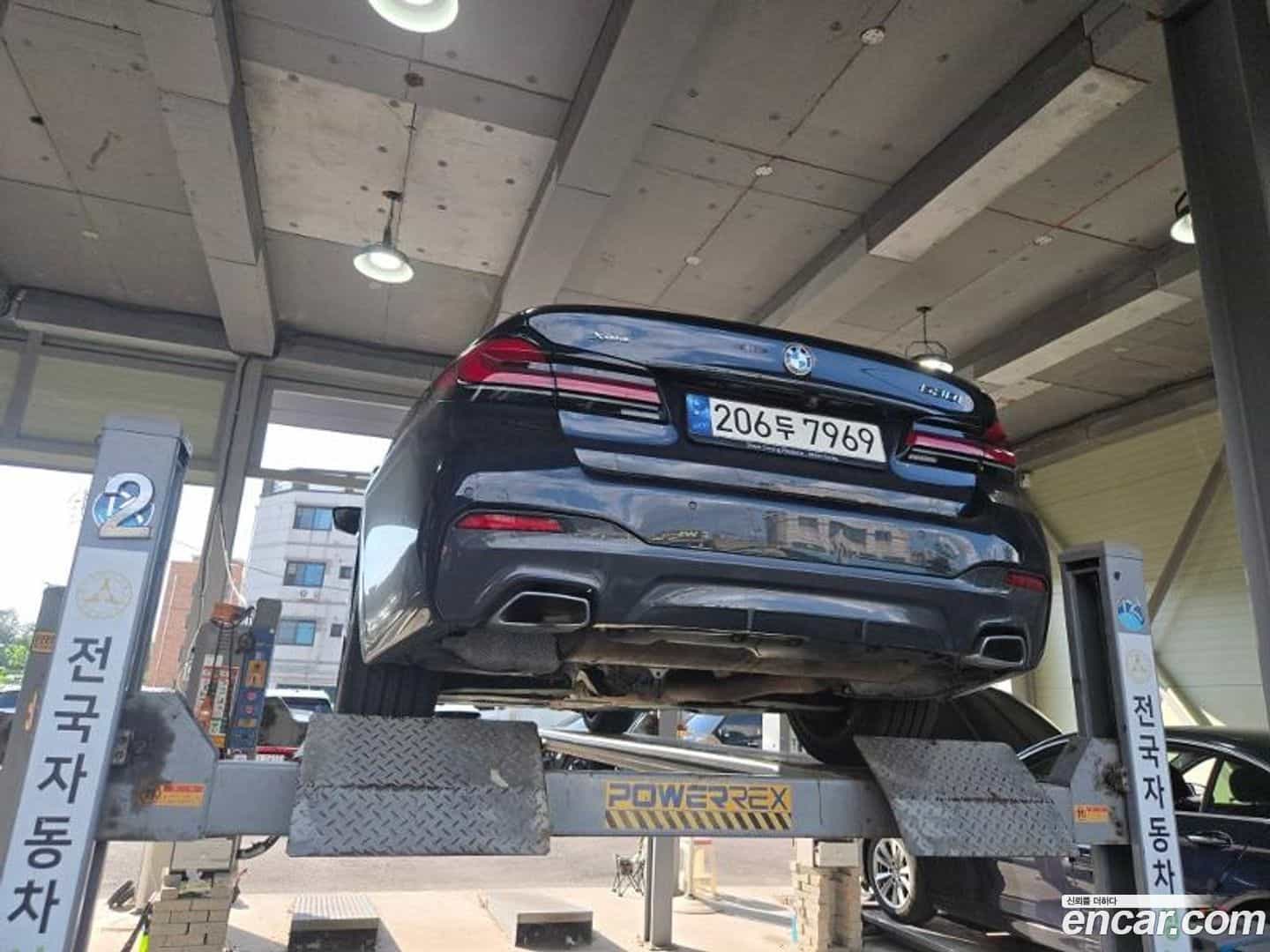 5-Series BMW 2023.8-OUTER-002
