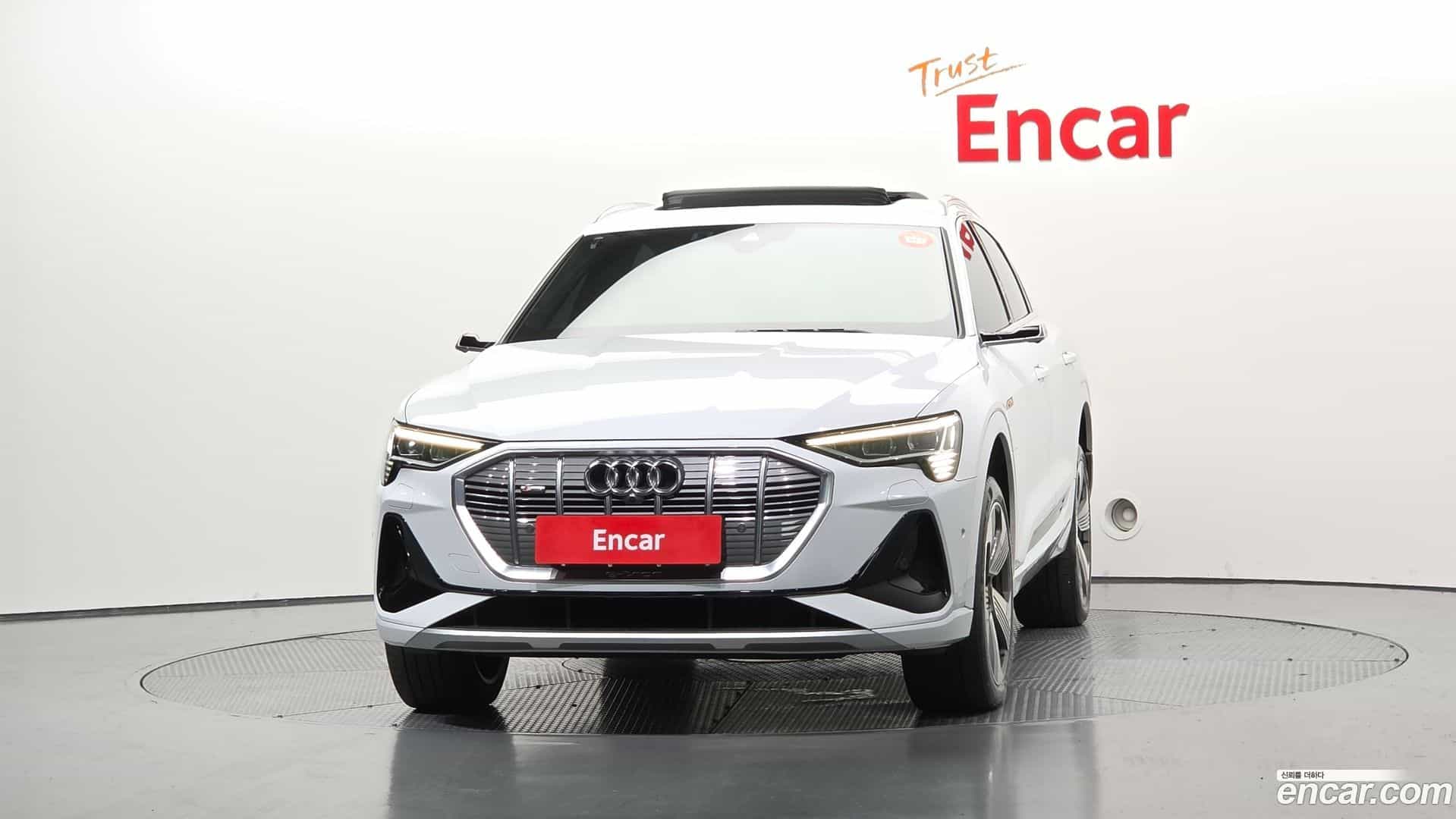 e-tron Audi 2022.3-OUTER-003