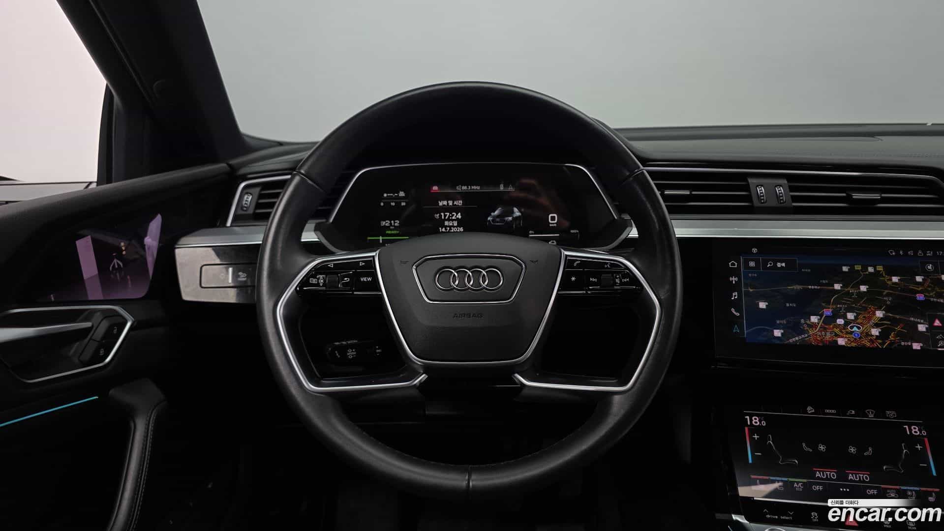 e-tron Audi 2022.3-OPTION-017