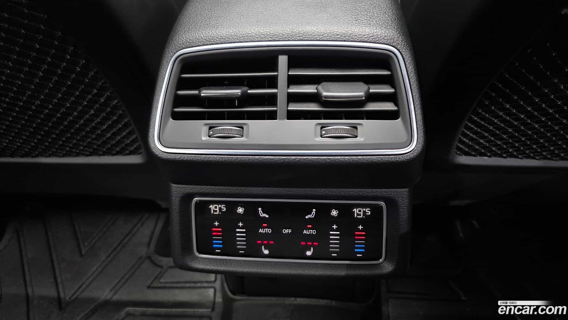 e-tron Audi 2022.3-OPTION-042
