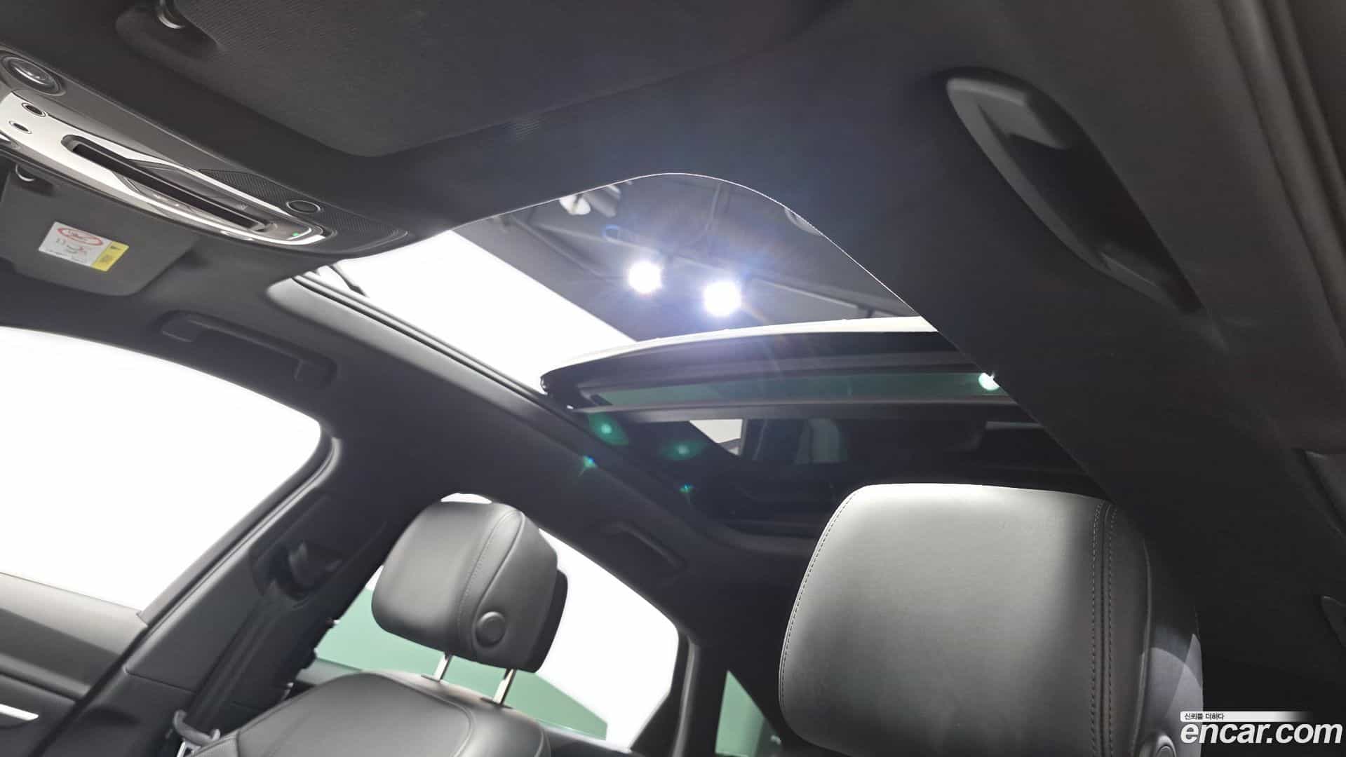 e-tron Audi 2022.3-OPTION-046