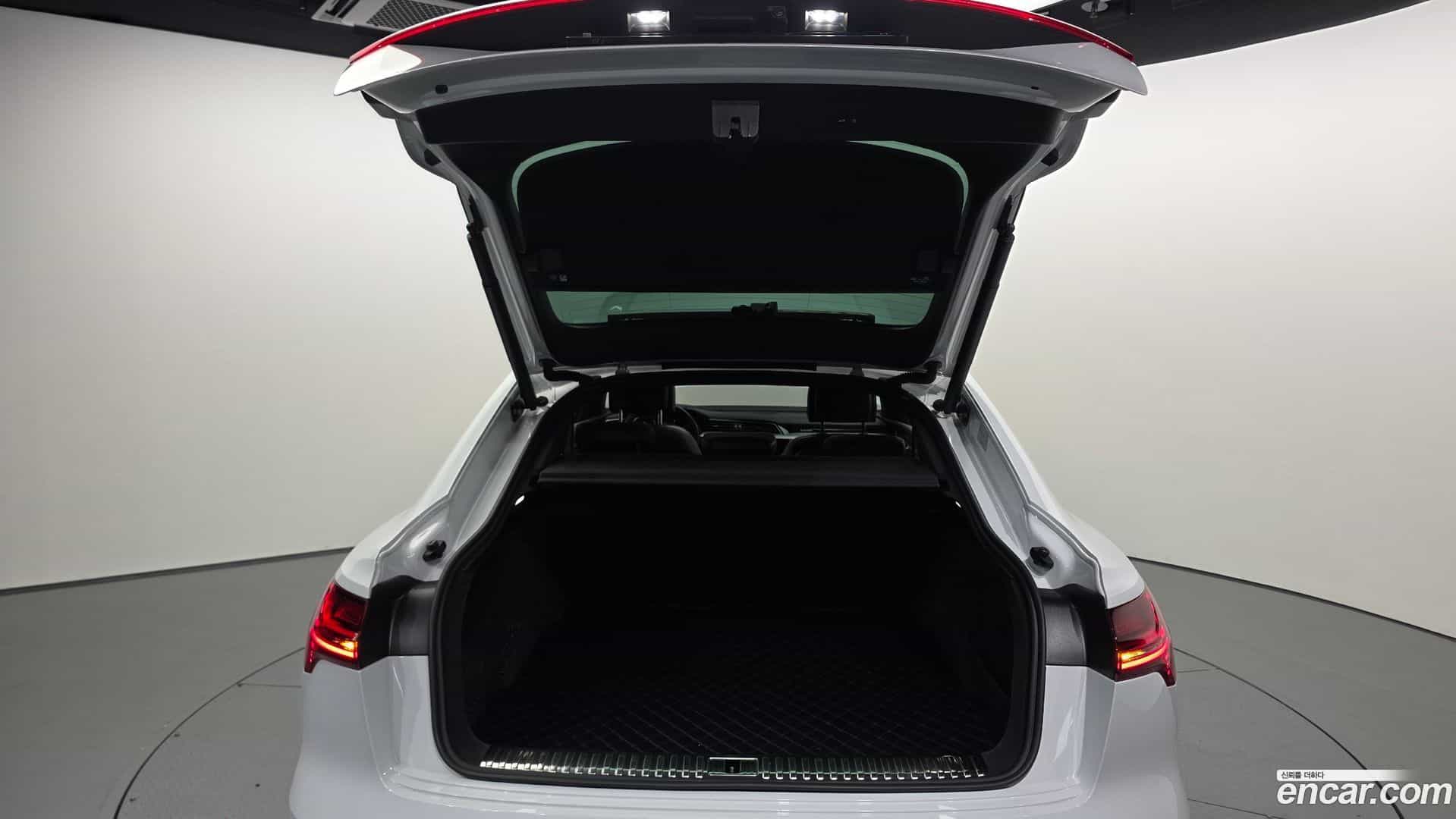 e-tron Audi 2022.3-OPTION-047