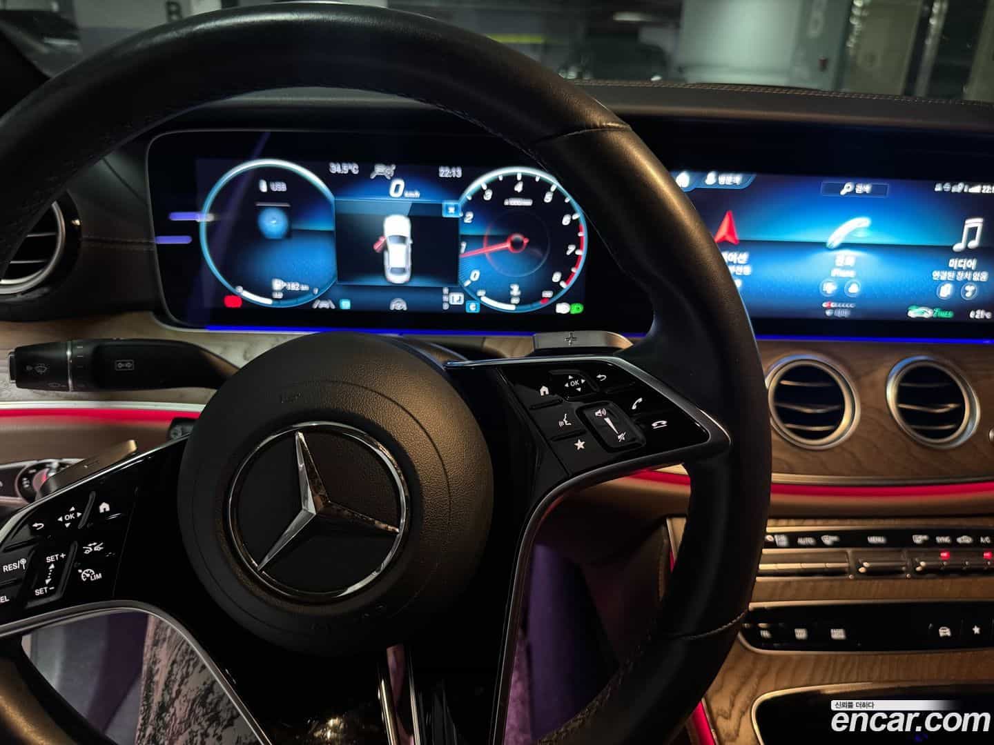 E-Class Mercedes-Benz 2021.4-OPTION-015