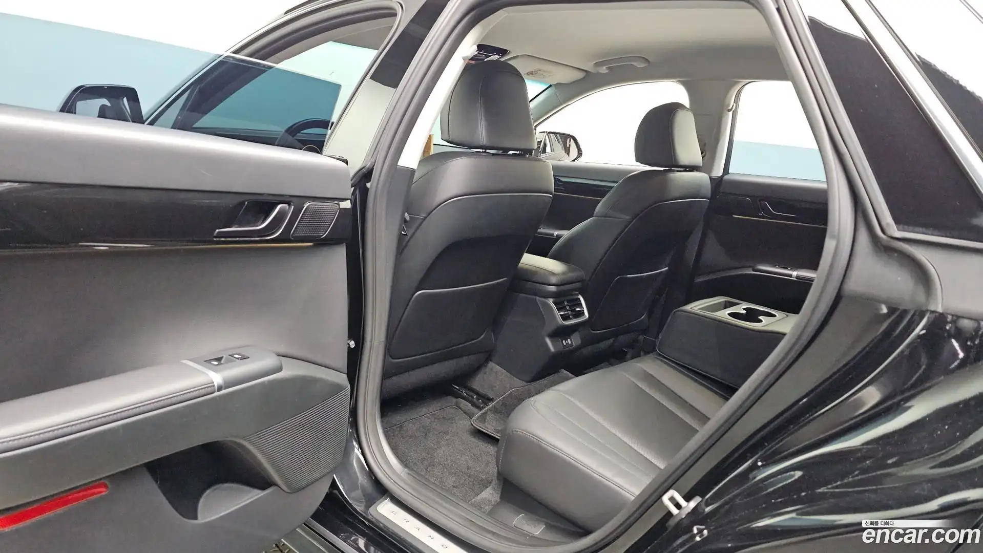 Grandeur Hyundai 2023.3-OPTION-015
