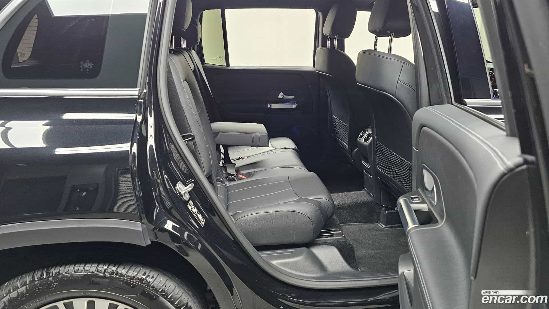 GLB-Class Mercedes-Benz 2024.7-OPTION-015