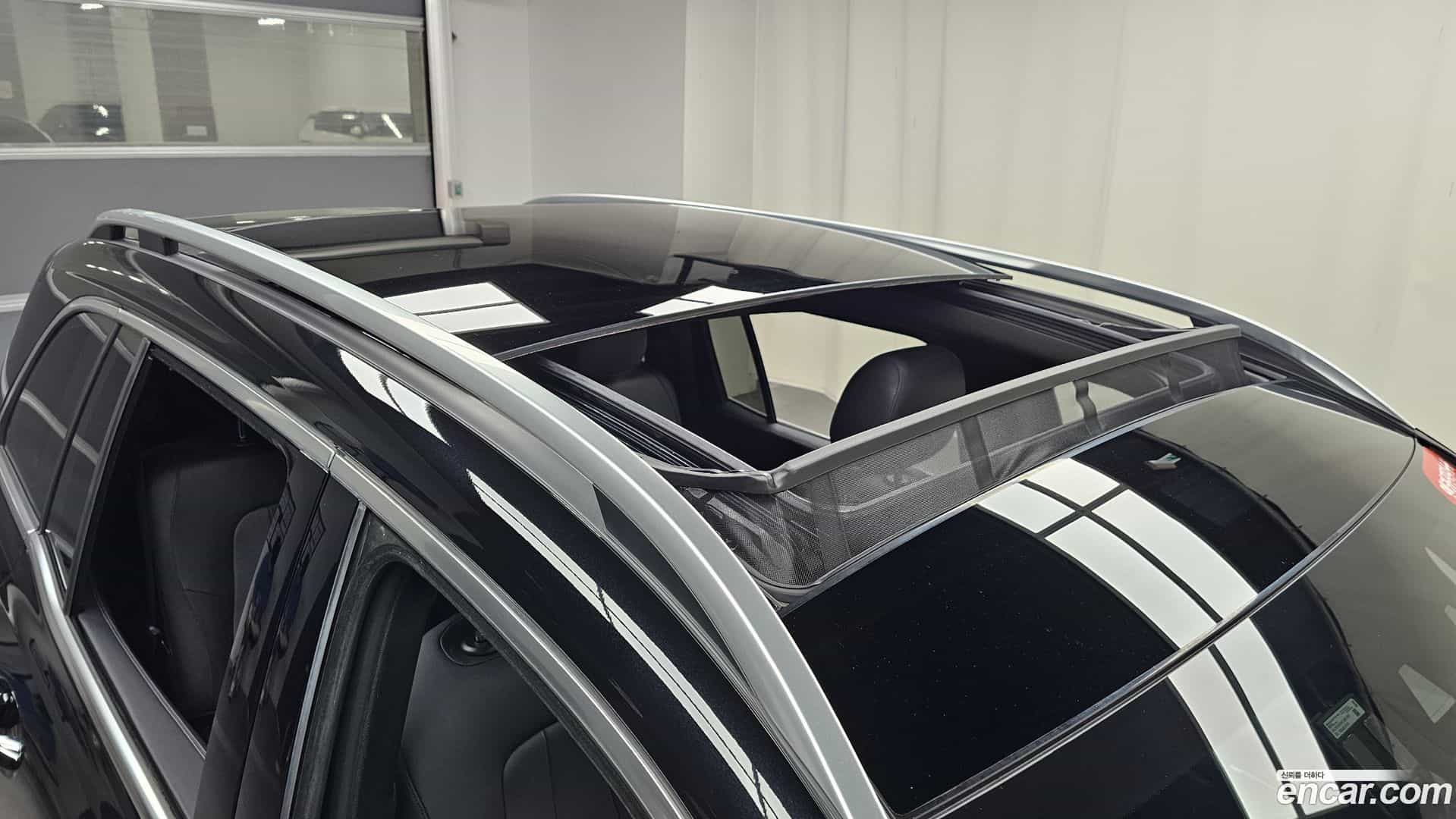 GLB-Class Mercedes-Benz 2024.7-OPTION-040