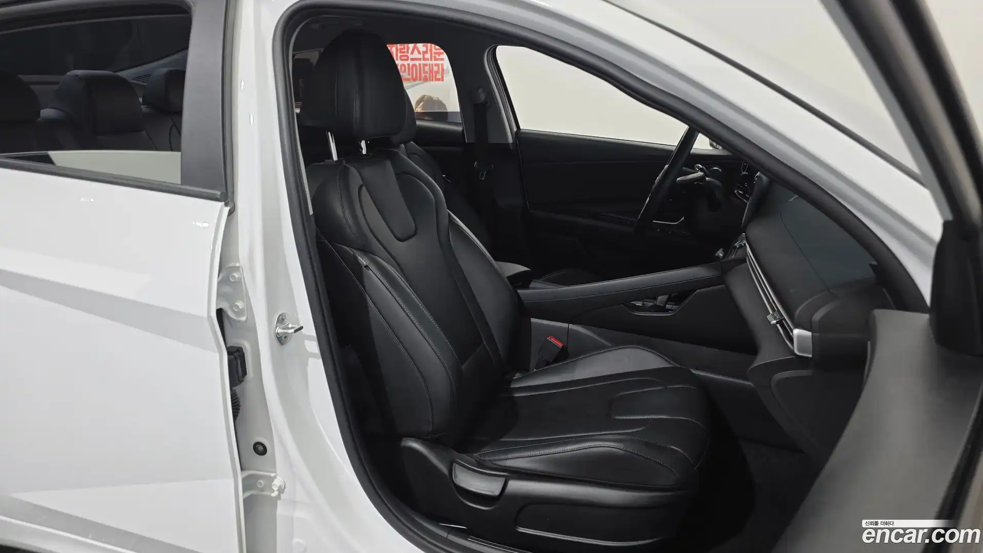 AVANTE Hyundai 2021.7-INNER-036
