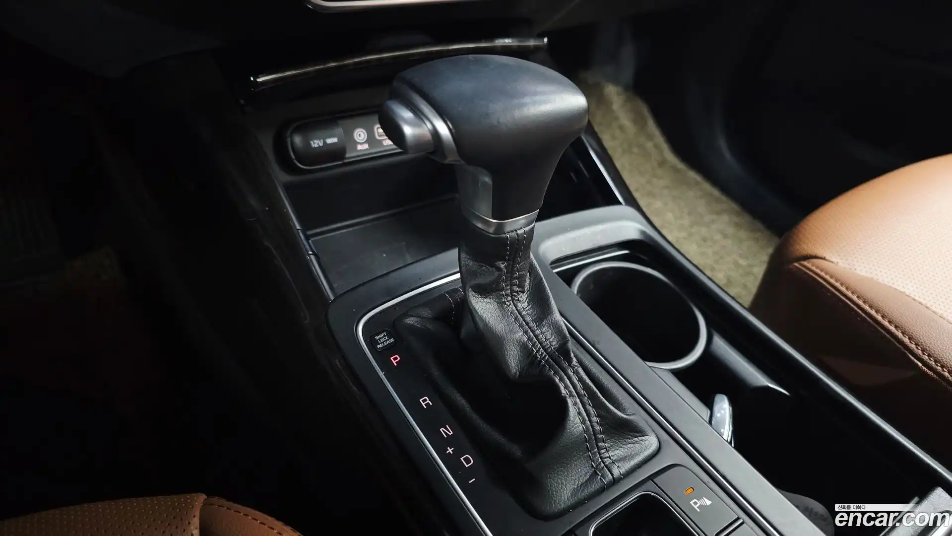 Sorento Kia 2019.2-INNER-009