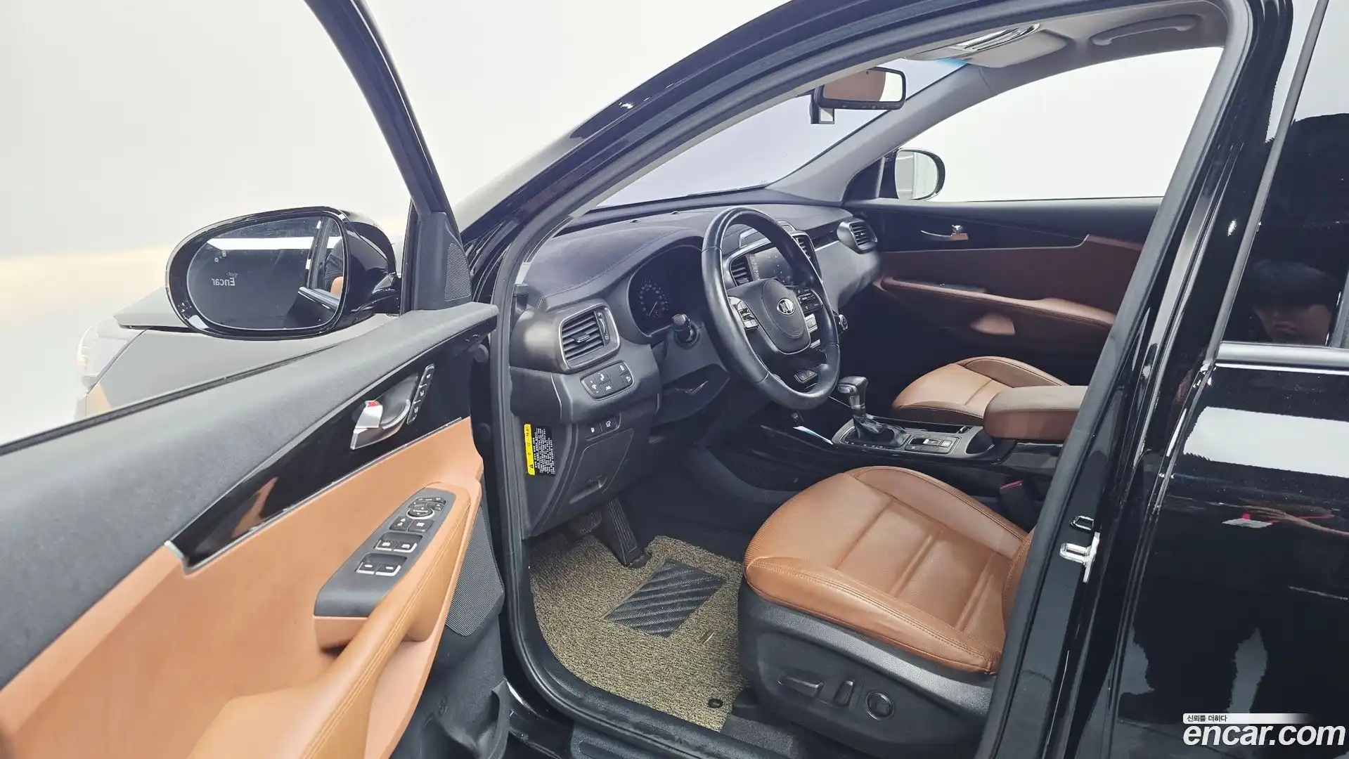 Sorento Kia 2019.2-INNER-010