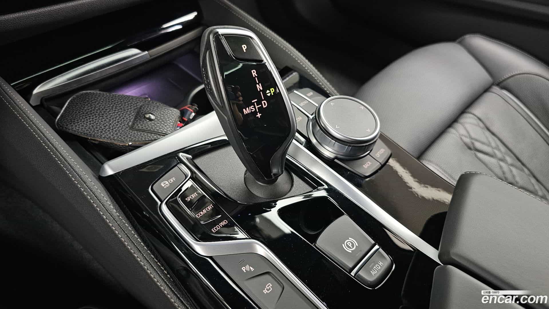 5-Series BMW 2020.8-INNER-009