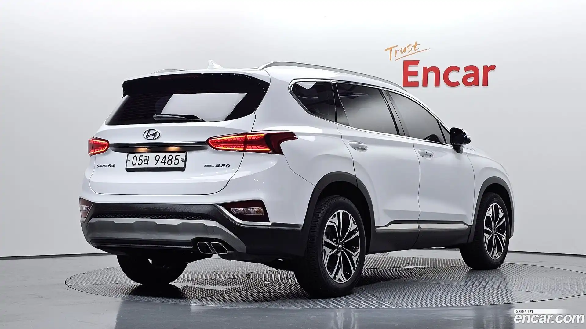 Santafe Hyundai 2018.2-OUTER-002