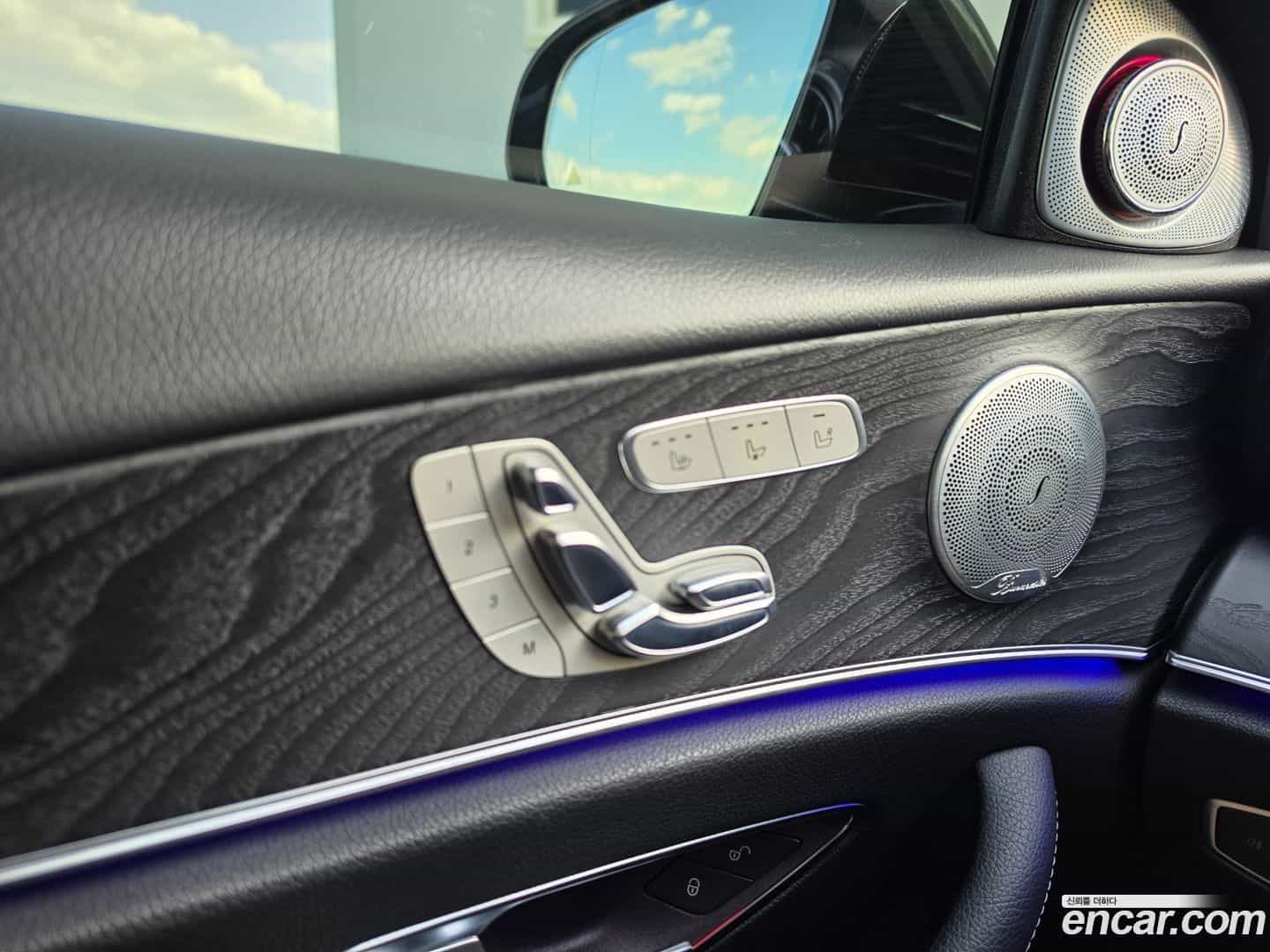E-Class Mercedes-Benz 2017.2-OPTION-019