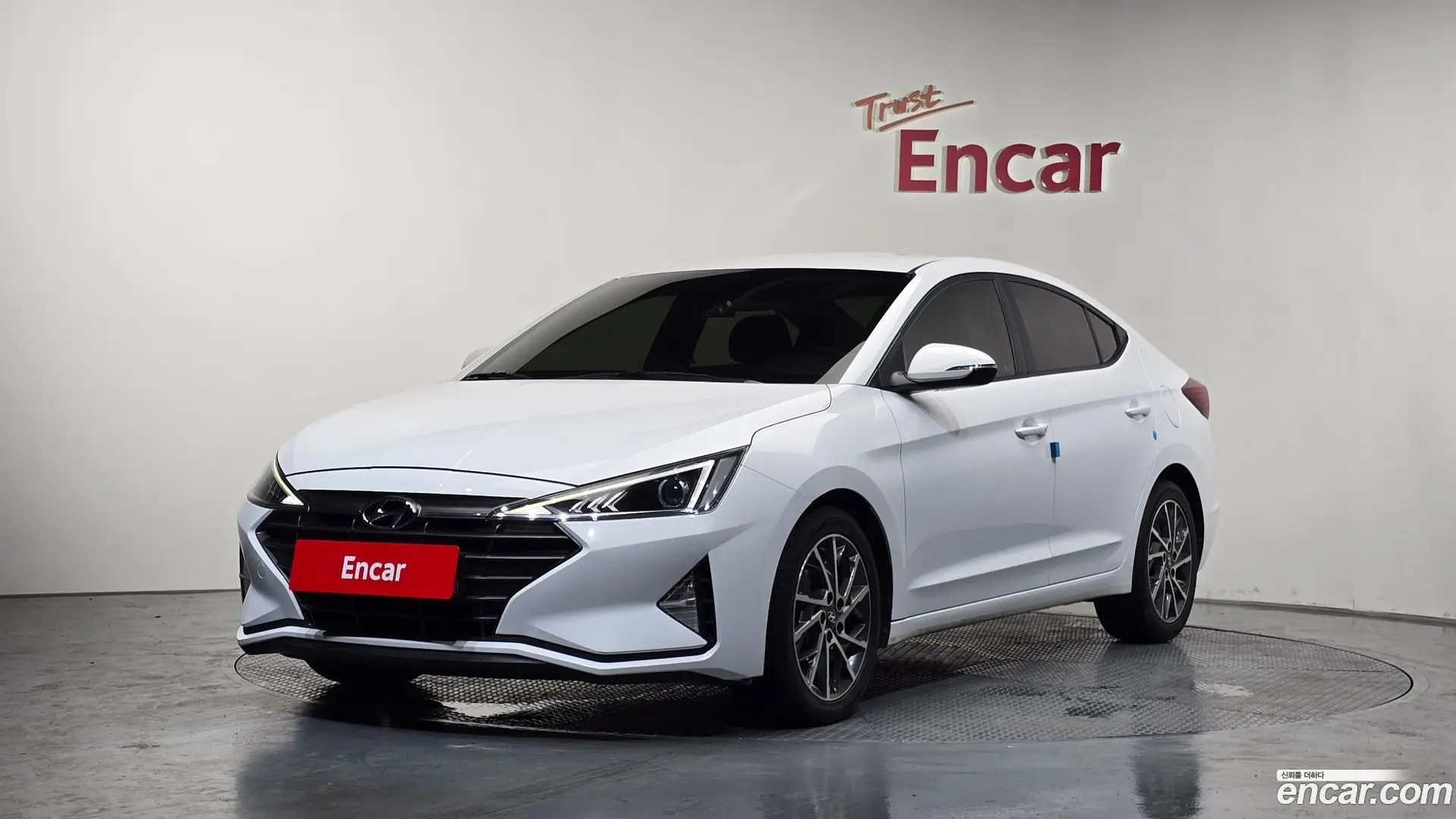 Main__Slider__Photo:AVANTE Hyundai 2019.0-0