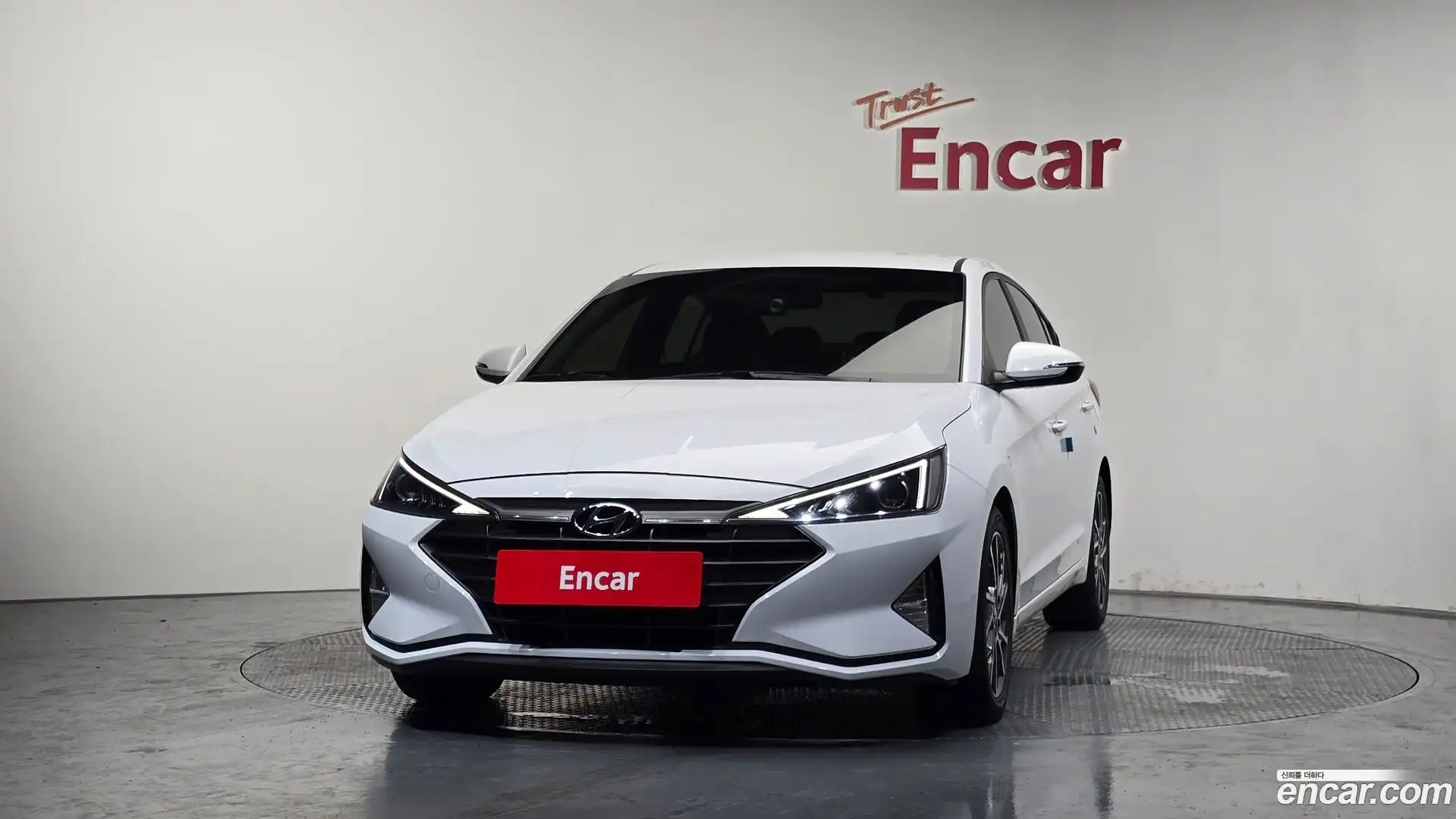 AVANTE Hyundai 2019.0-OUTER-003