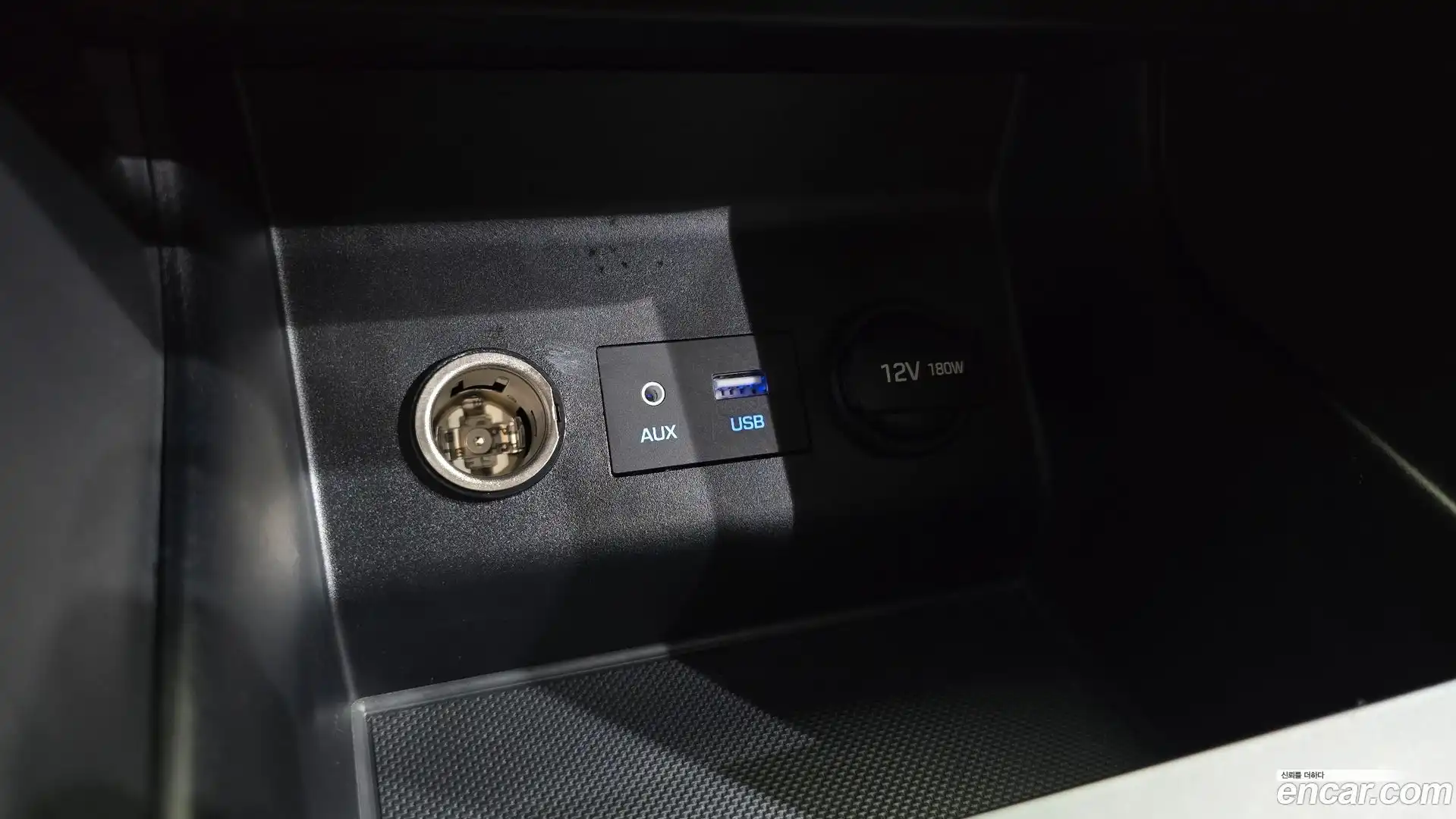 AVANTE Hyundai 2019.0-OPTION-016