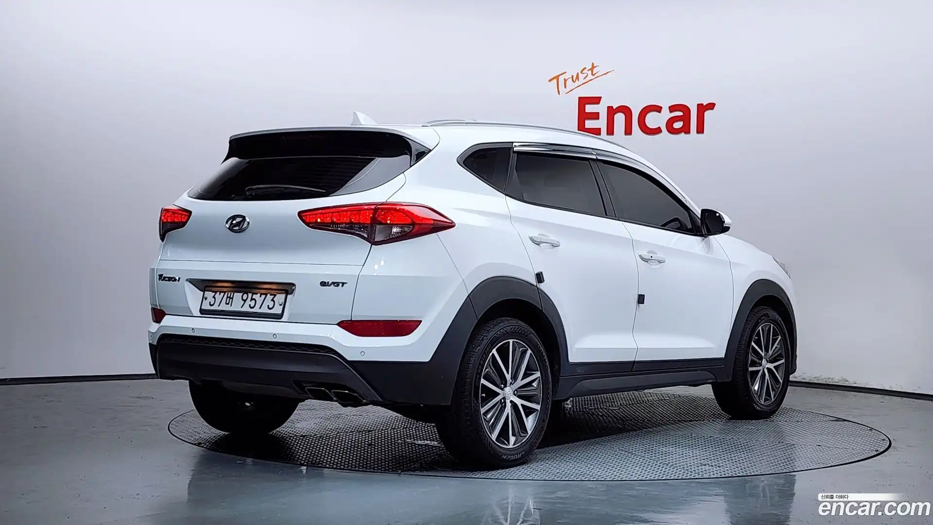 Tucson Hyundai 2015.3-OUTER-002