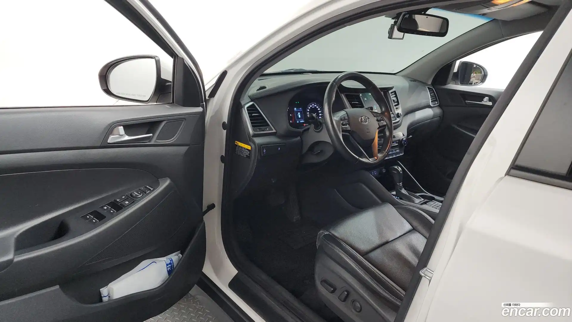 Tucson Hyundai 2015.3-INNER-010