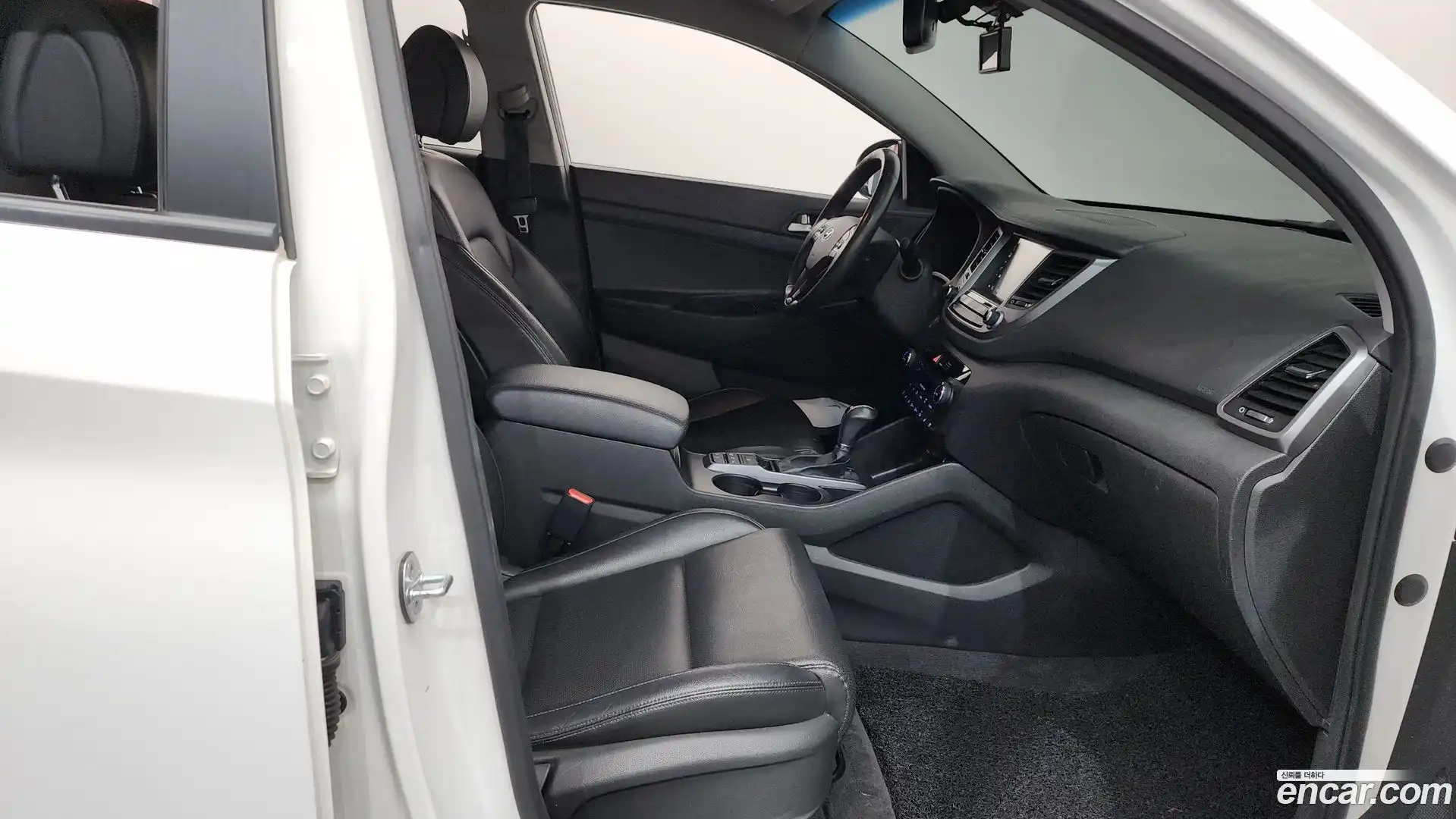 Tucson Hyundai 2015.3-INNER-036