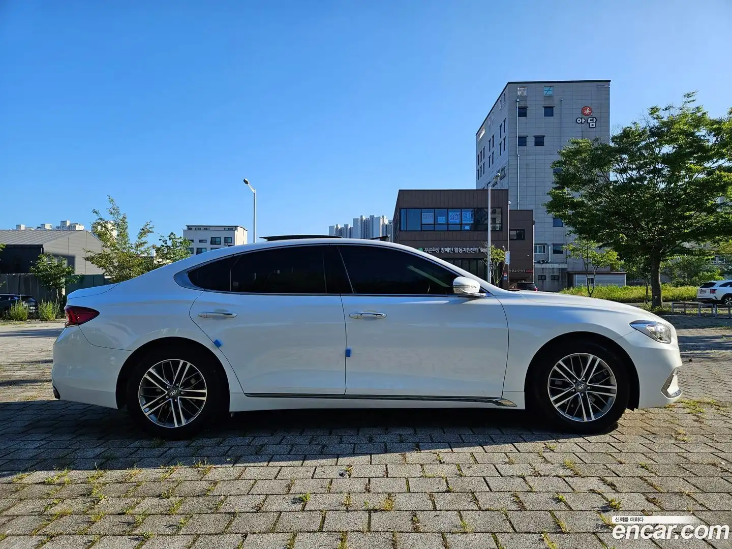 Grandeur Hyundai 2017.3-OUTER-004