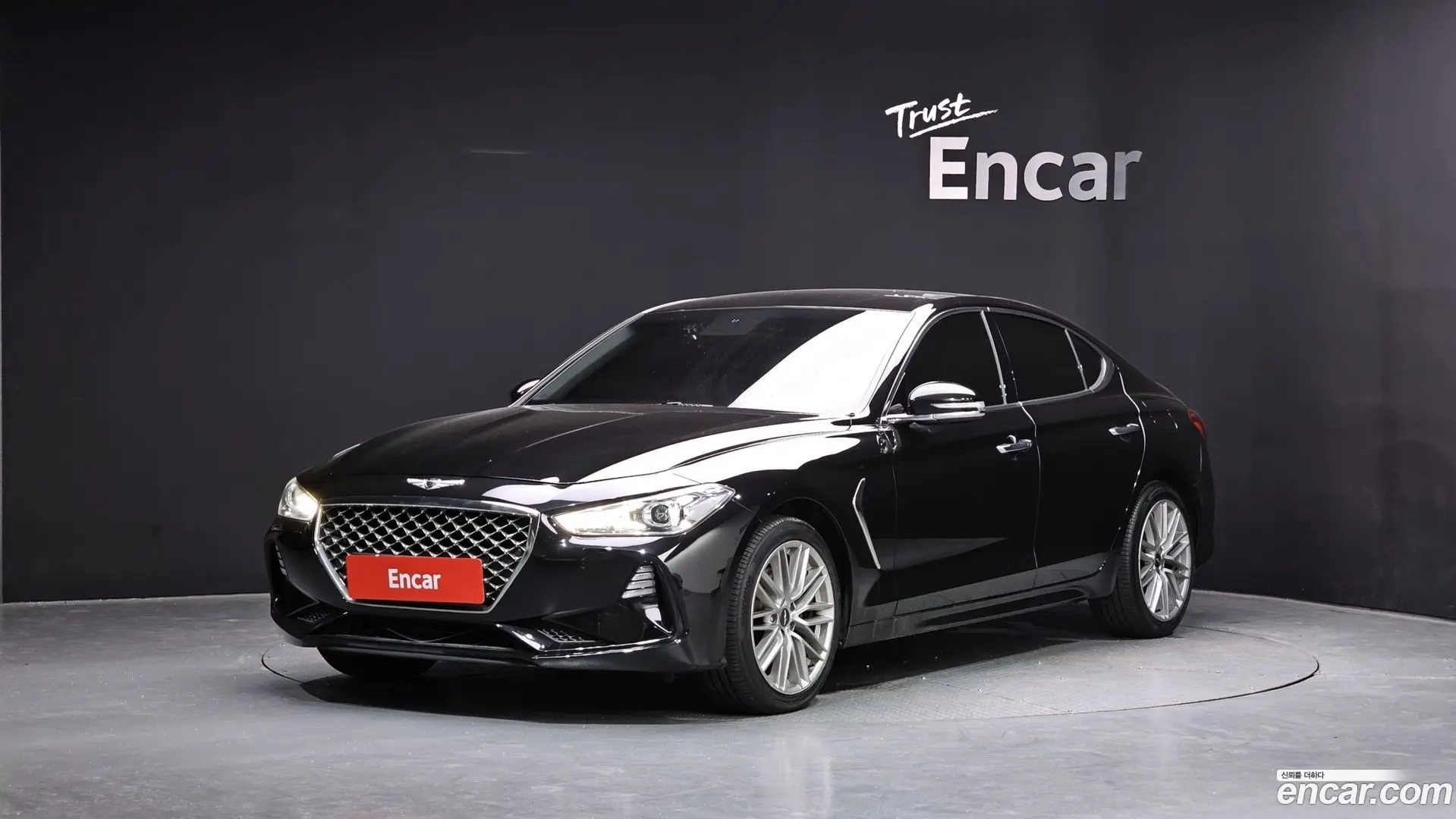 Main__Slider__Photo:G70 Genesis 2019.0-0