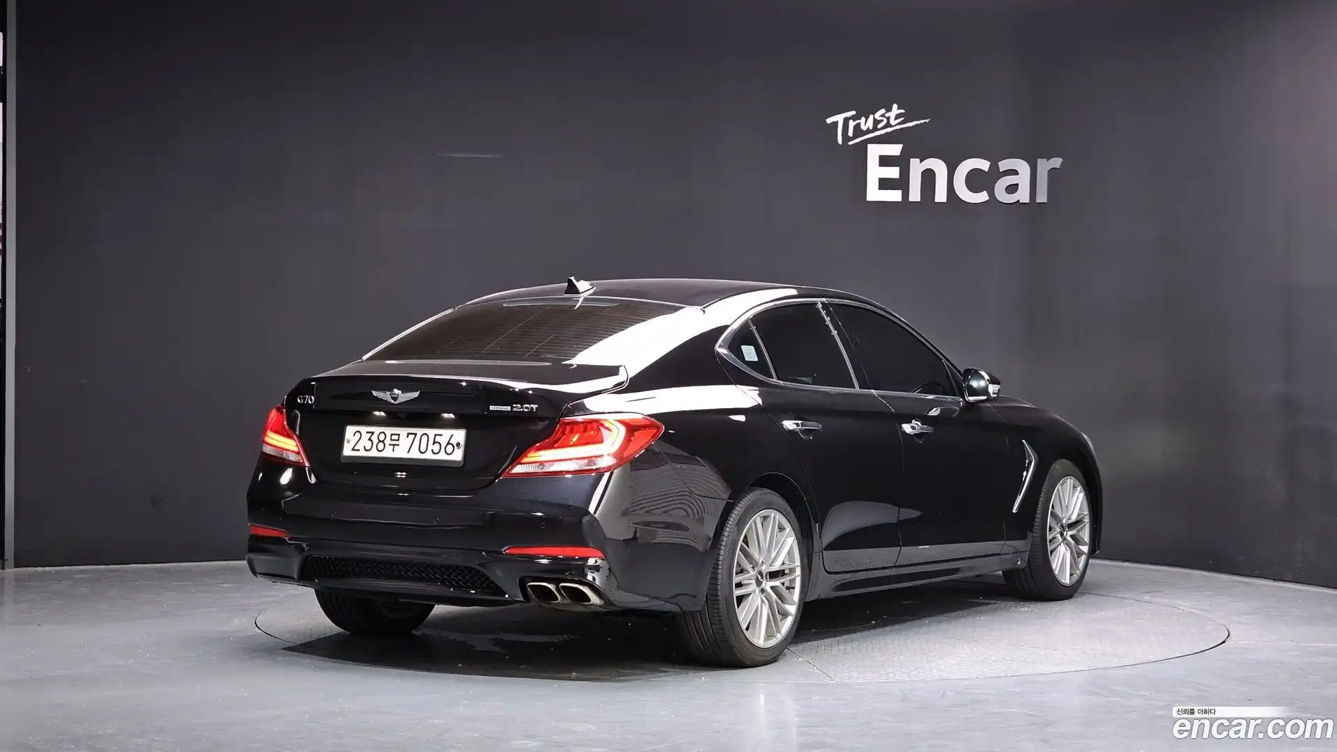 G70 Genesis 2019.0-OUTER-002