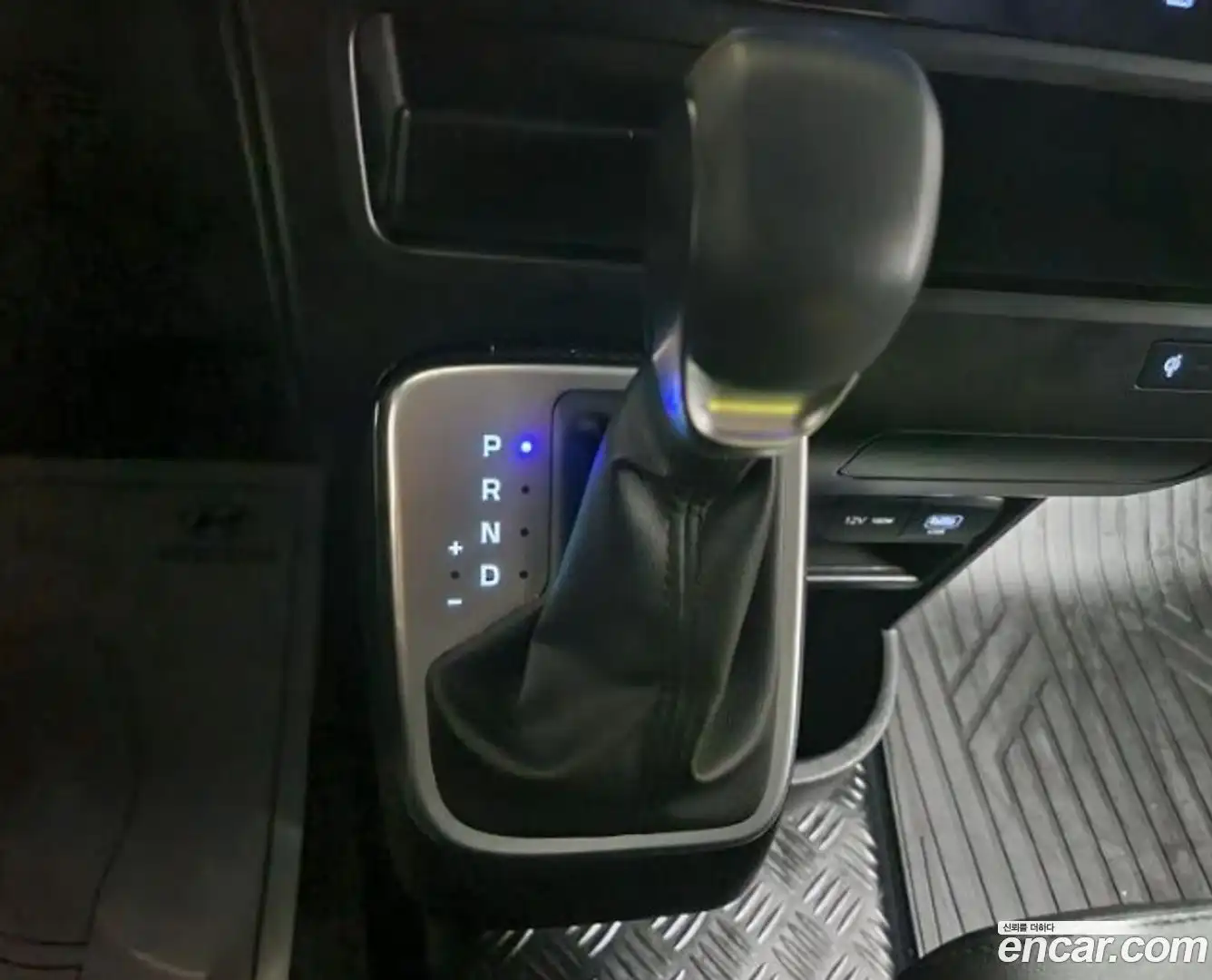 Staria Hyundai 2025.3-OPTION-018