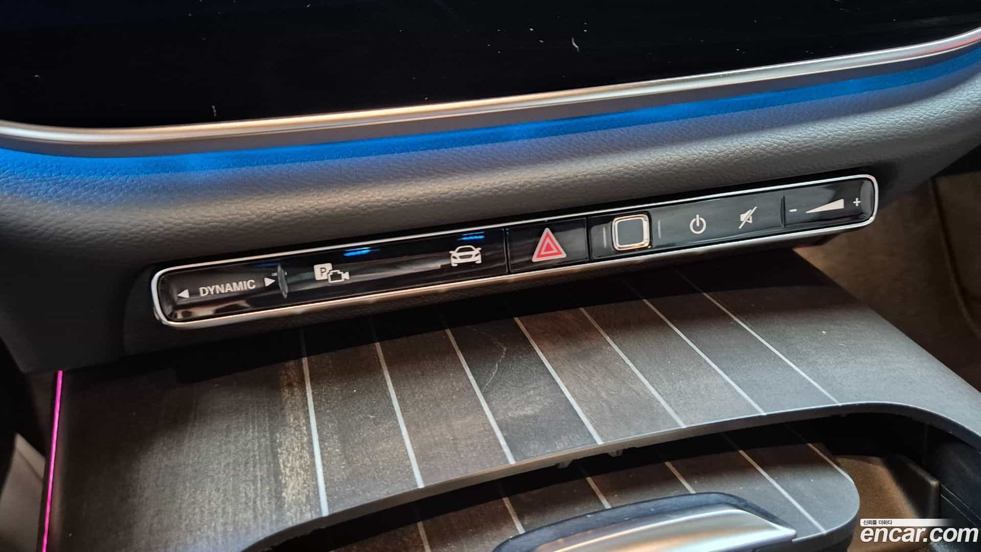 E-Class Mercedes-Benz 2025.6-OPTION-017