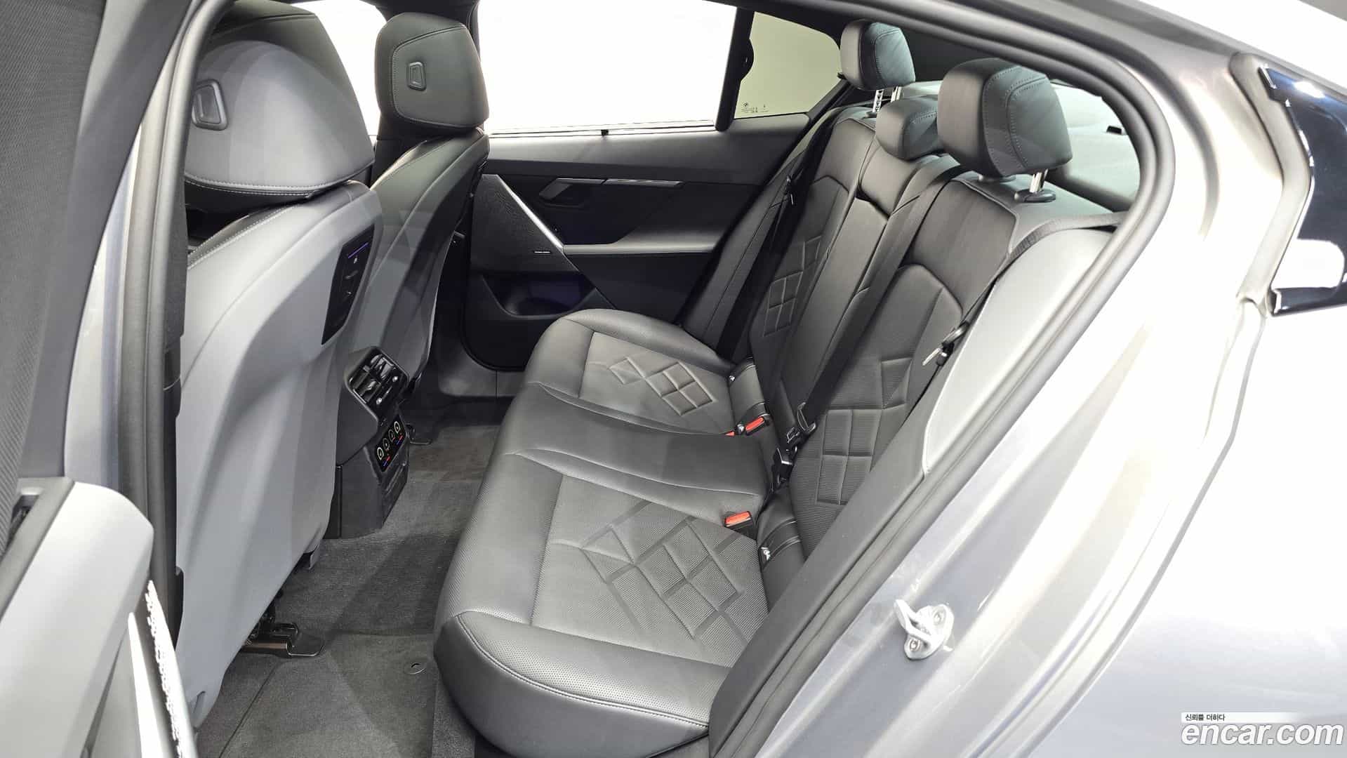 5-Series BMW 2025.3-OPTION-015