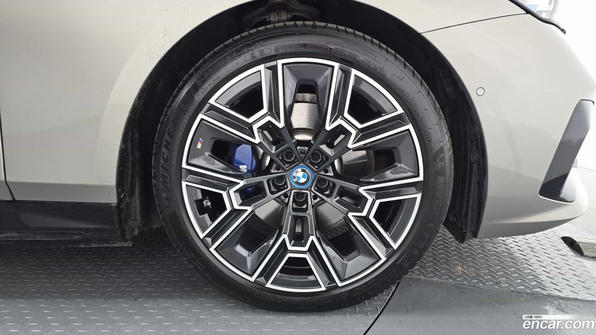 5-Series BMW 2025.3-OUTER-031