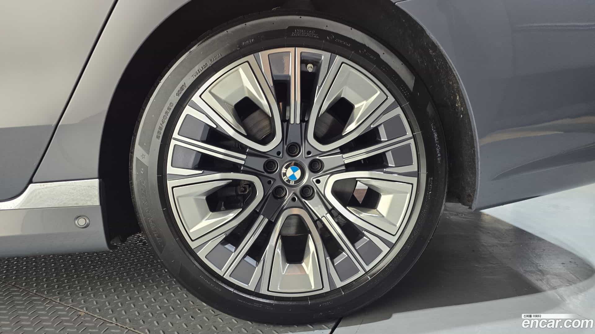7-Series BMW 2023.0-OUTER-031