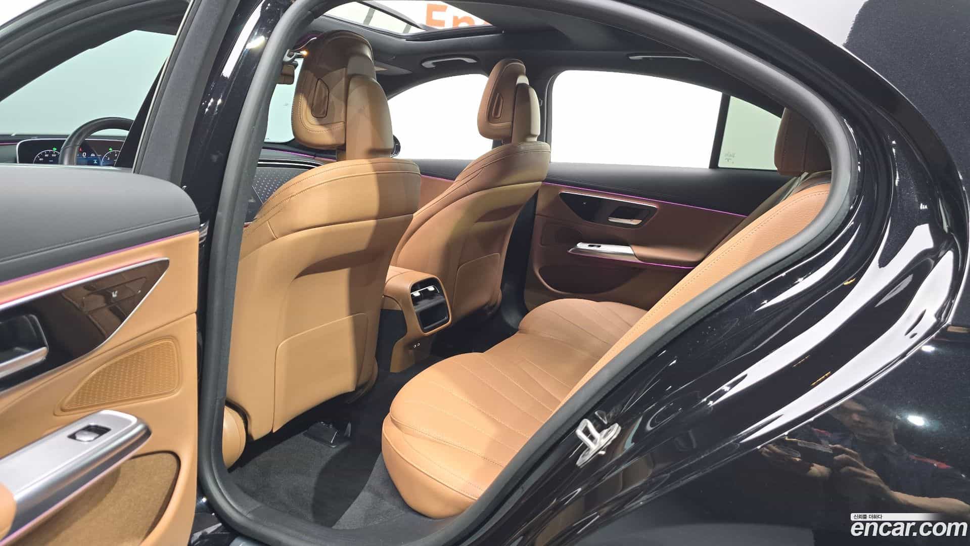 E-Class Mercedes-Benz 2024.8-OPTION-015