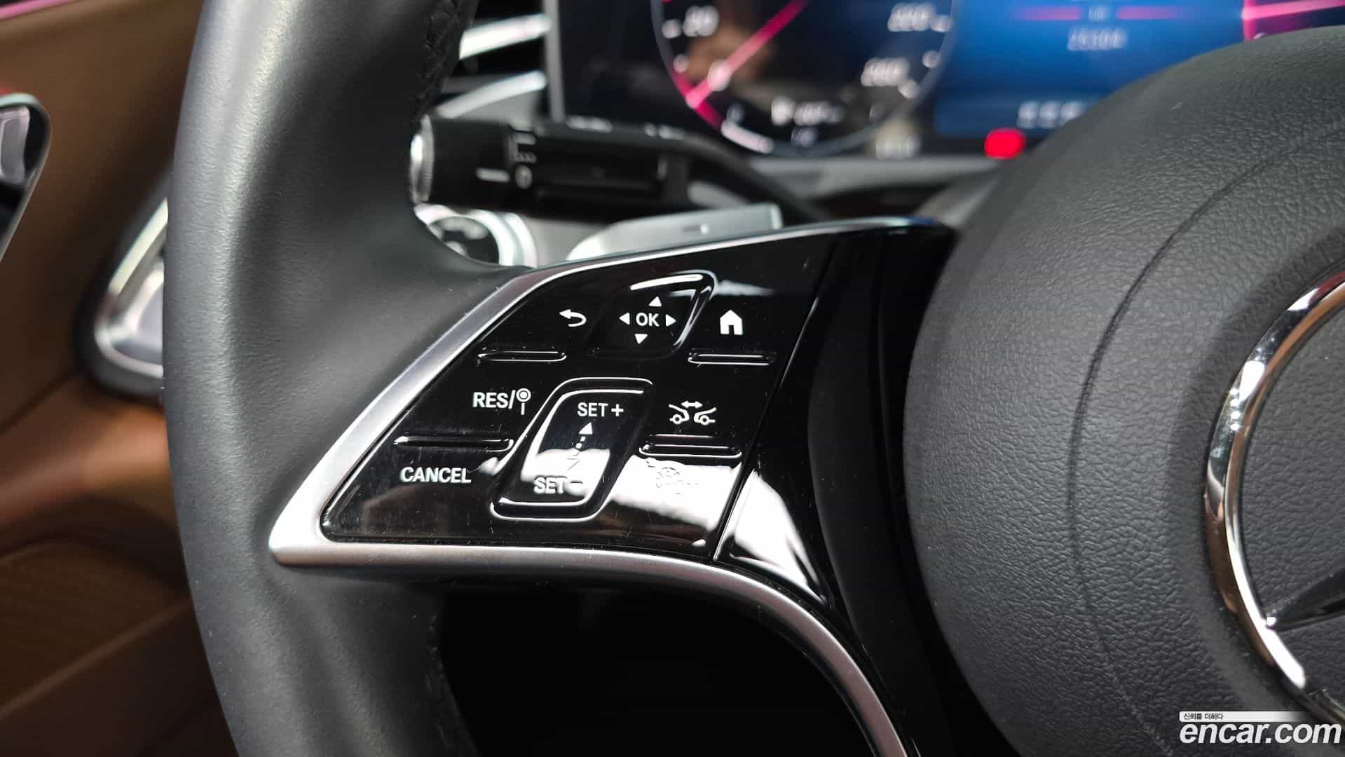 E-Class Mercedes-Benz 2024.8-OPTION-021