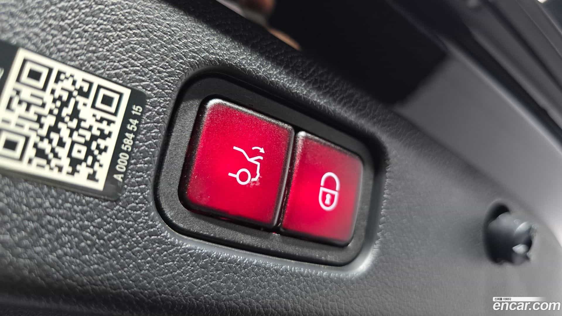 E-Class Mercedes-Benz 2024.8-OPTION-024
